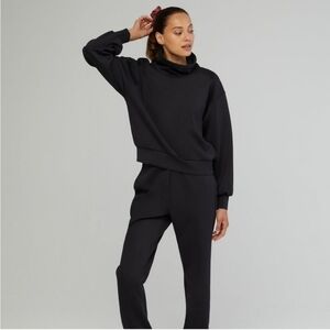 New IVL Collective Cowl Neck UPF 50+ Black Pullover Sweatshirt NWT XS